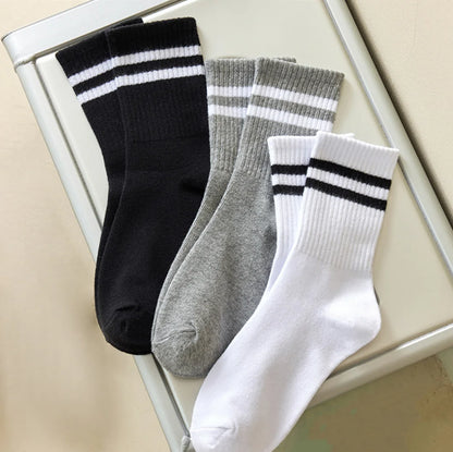 Women Mid-Tube Socks Sweat Absorbent Breathable Sport Crew