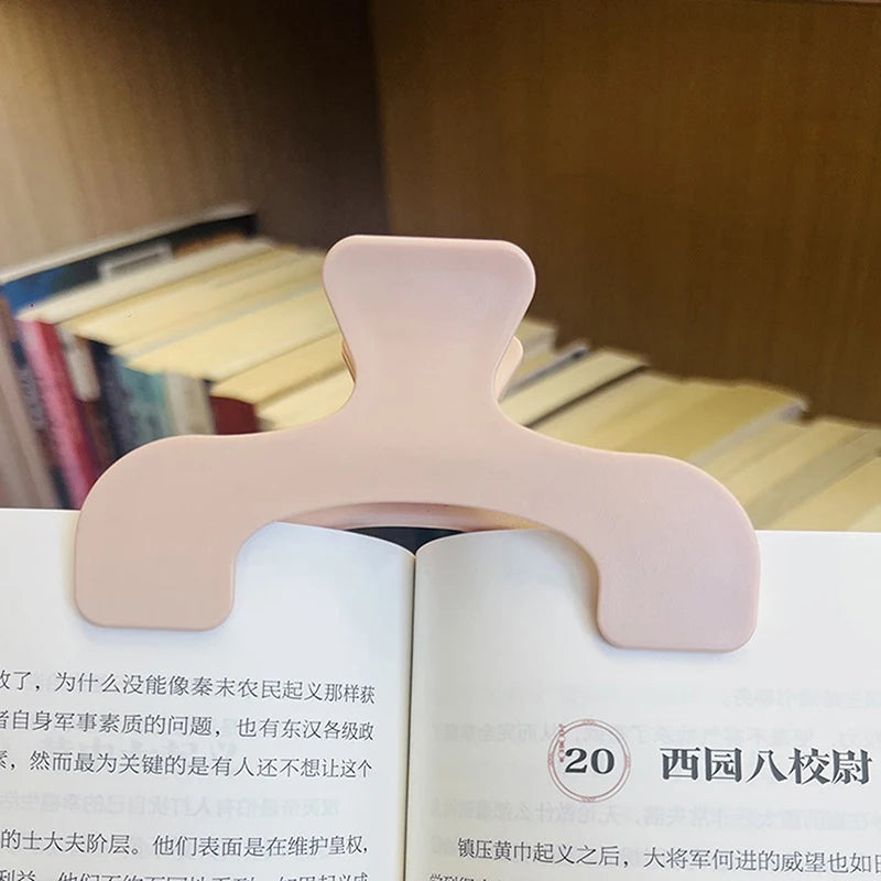 SJ1pc Simple Fixed Book Clips Memo Clip Desk Accessories Practical Note Holder Frosted Transparent Page Holder For Reading Tool
