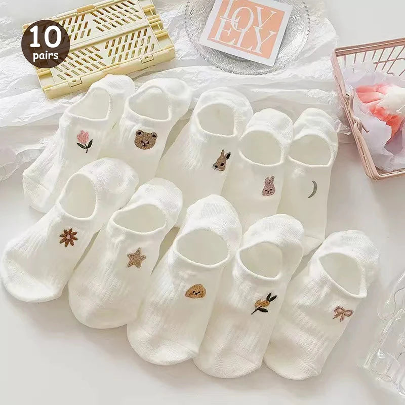 Cartoon Teddy Bear Patterned Ankle Socks Women Casual