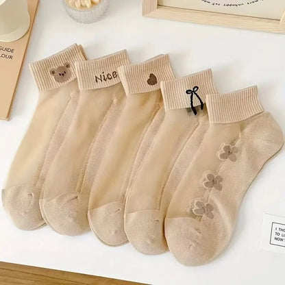 Cartoon Teddy Bear Patterned Ankle Socks Women Casual
