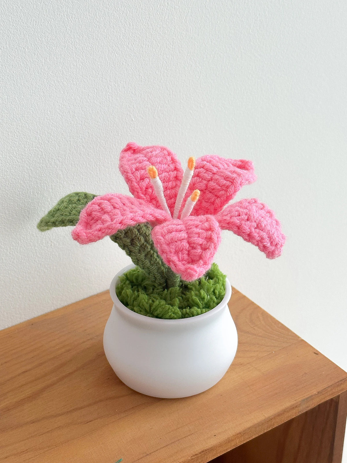 Flowers Hand-Knitted Lily Potted Crochet Woven Pot